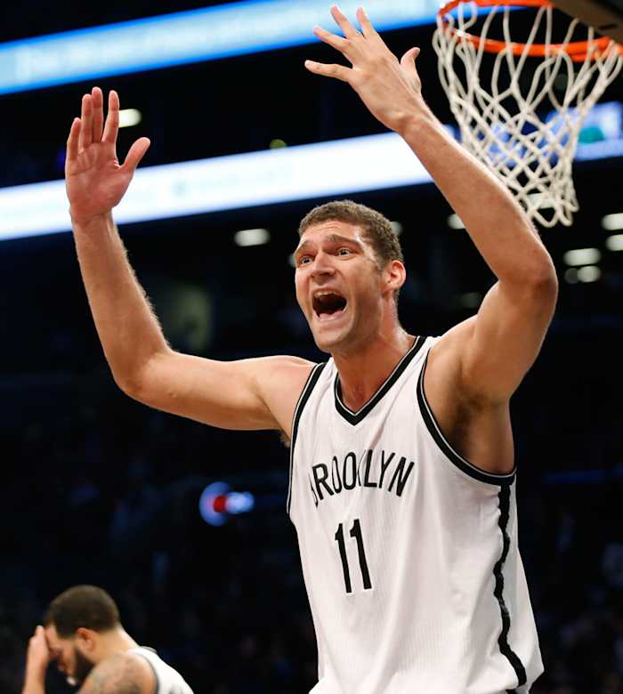 Brook-Lopez-2014-1105-foul-face-react.jpg